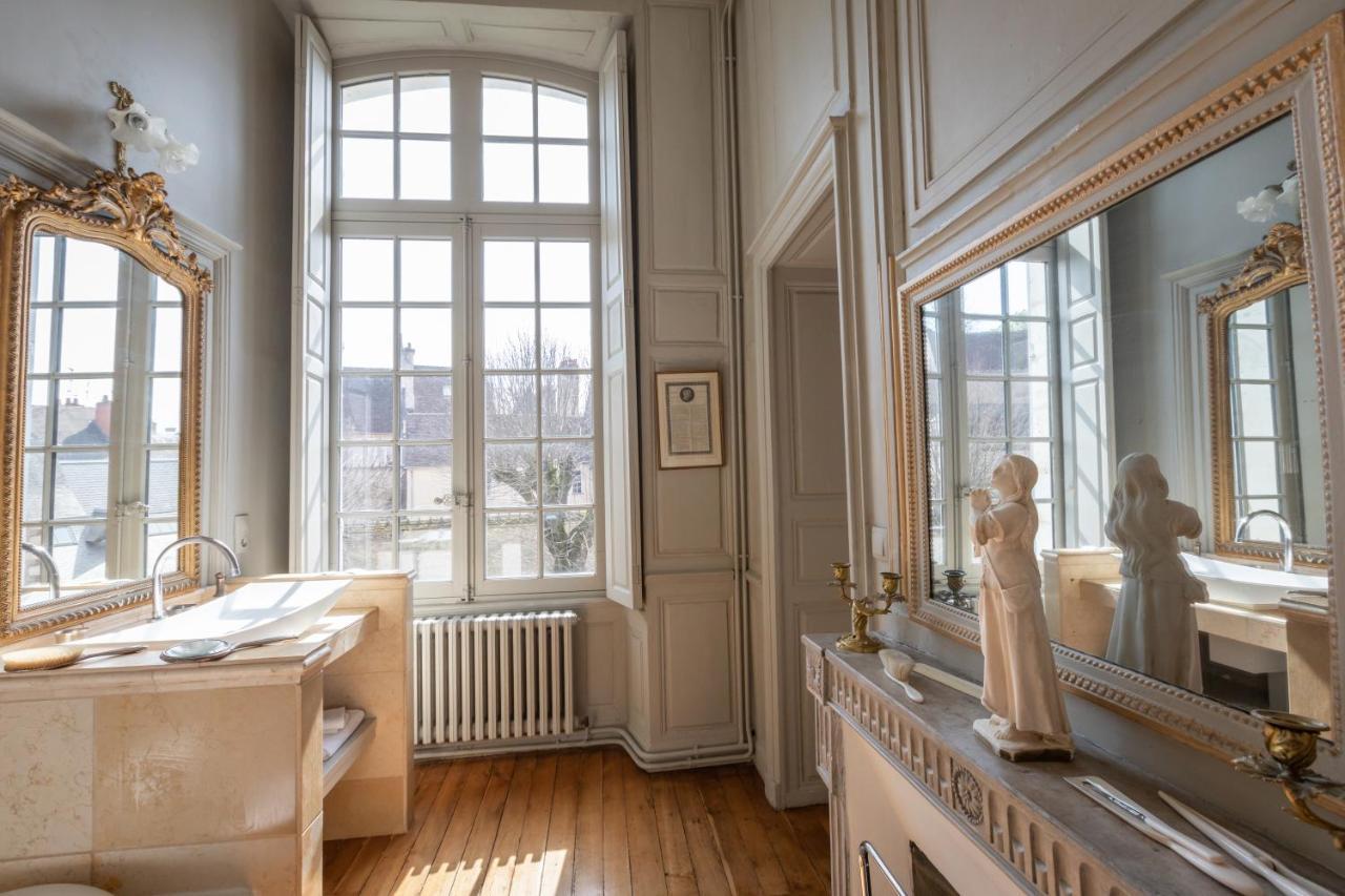 L'Hotel De Panette, Un Exceptionnel Chateau En Coeur De Ville Bourges Exterior photo